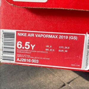Nike Air Vapormax 2019 GS Black and Fuchsia Sneakers